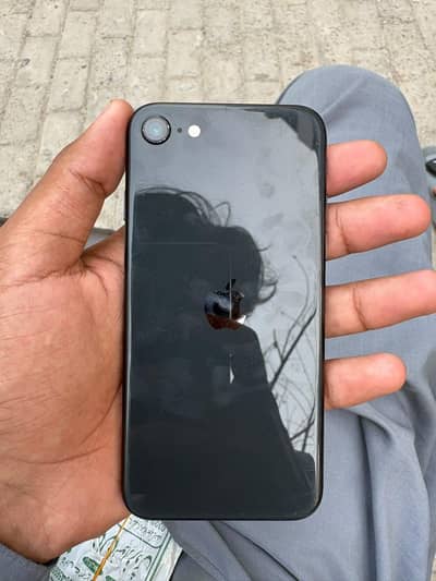 Apple iPhone SE