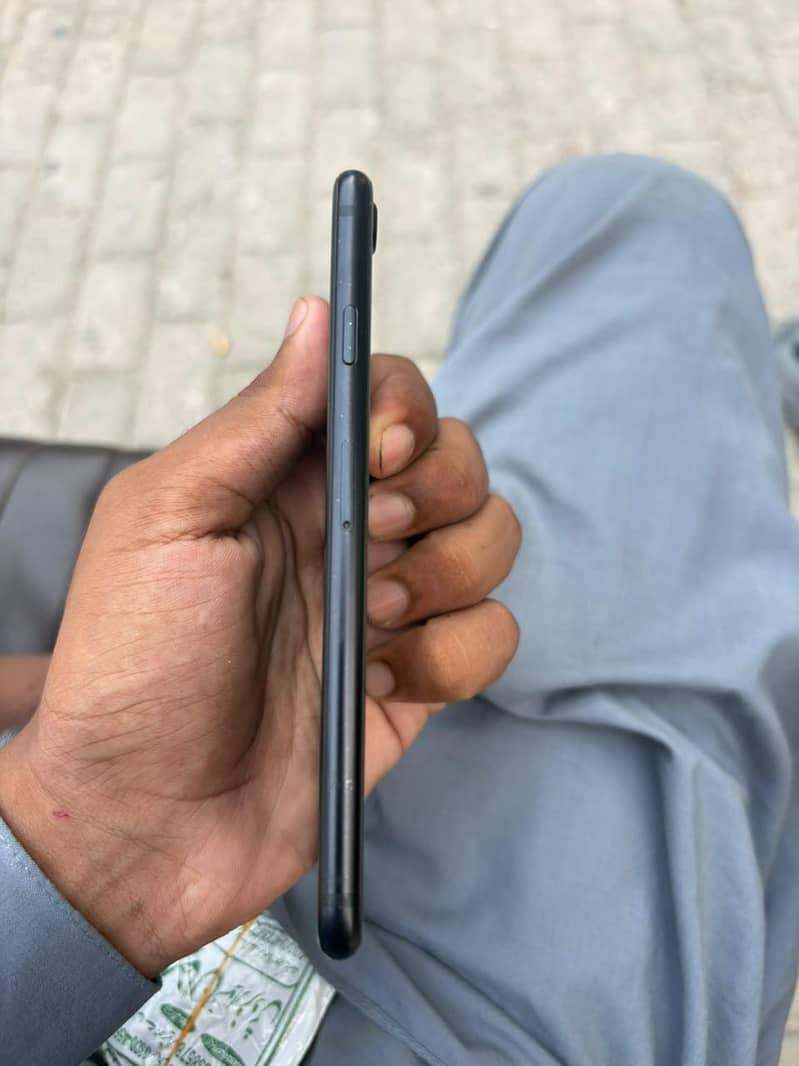 Apple iPhone SE 3