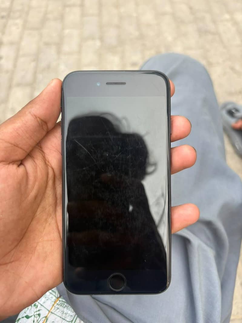 Apple iPhone SE 4
