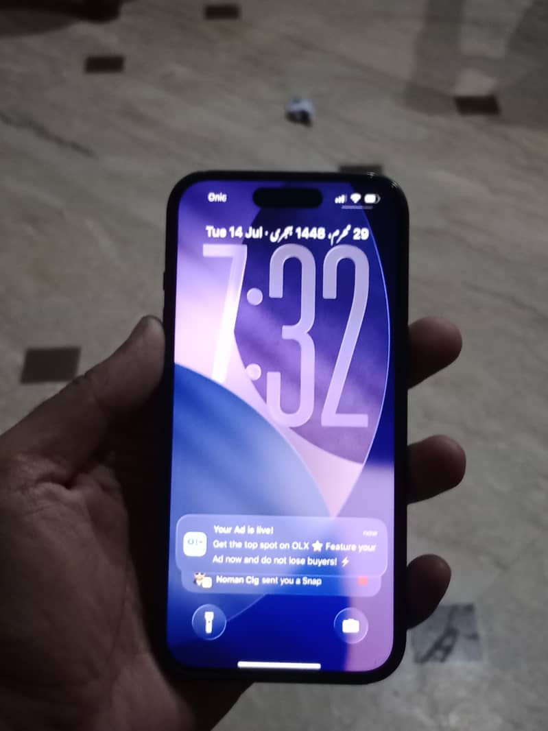 iPhone 15 9