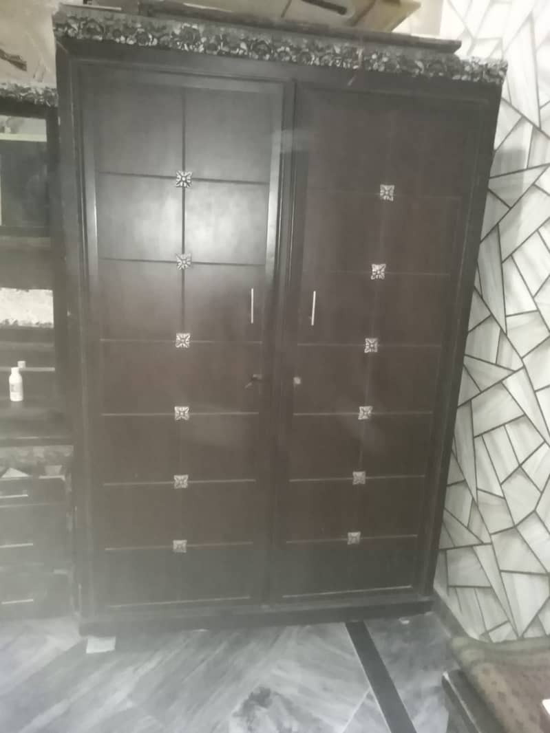 Wardrobe 0