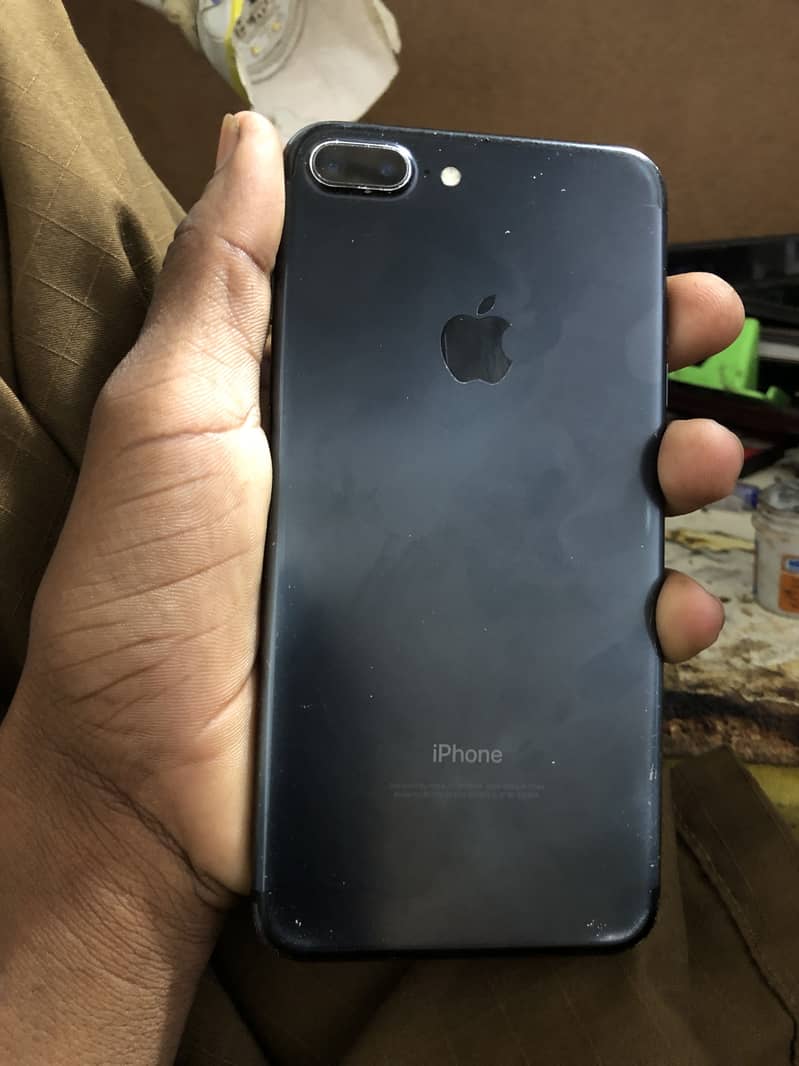 Apple iPhone 7 Plus 1