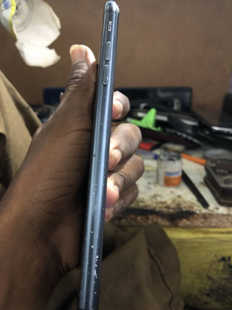 Apple iPhone 7 Plus 4