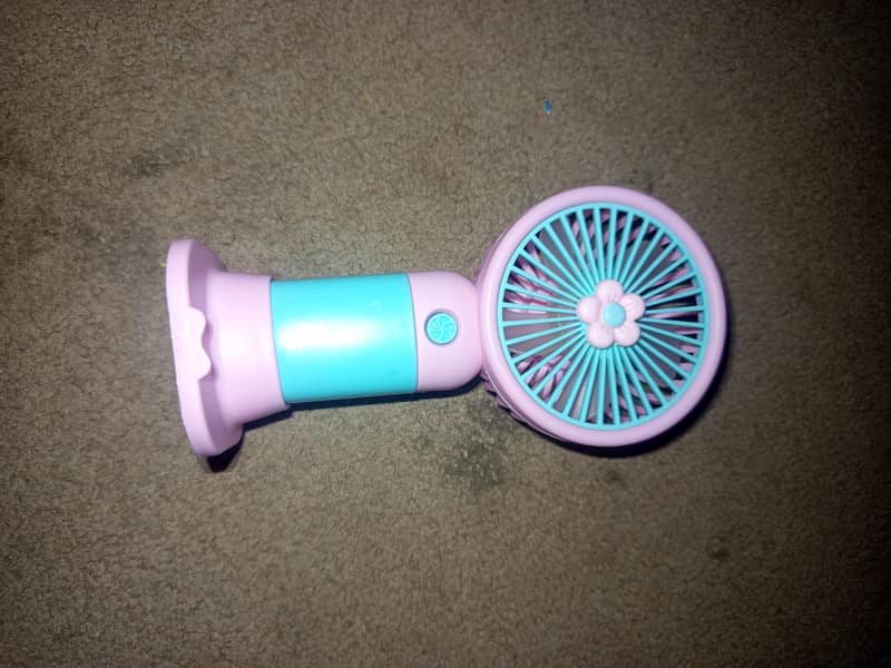 mini fan 0
