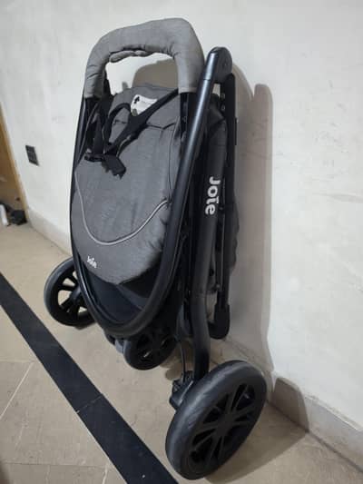 Joie brand litetrax 3 stoller