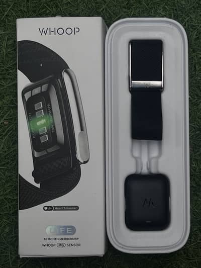 Whoop 5.0 life fitness band , new condition
