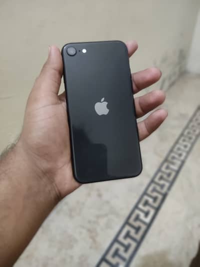 Apple iPhone SE