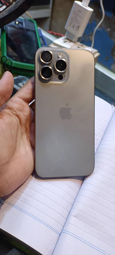 Apple iPhone 16 Pro Max box Wala  Natural Titanium 256 gb jv