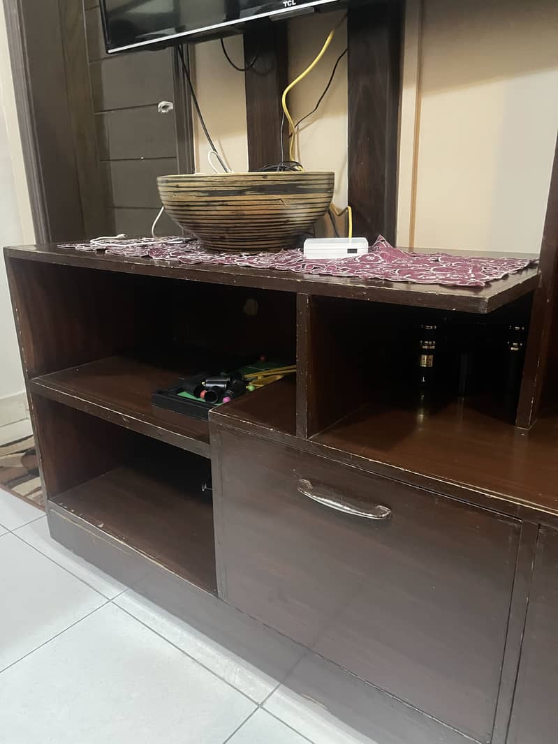 TV CONSOLE 2