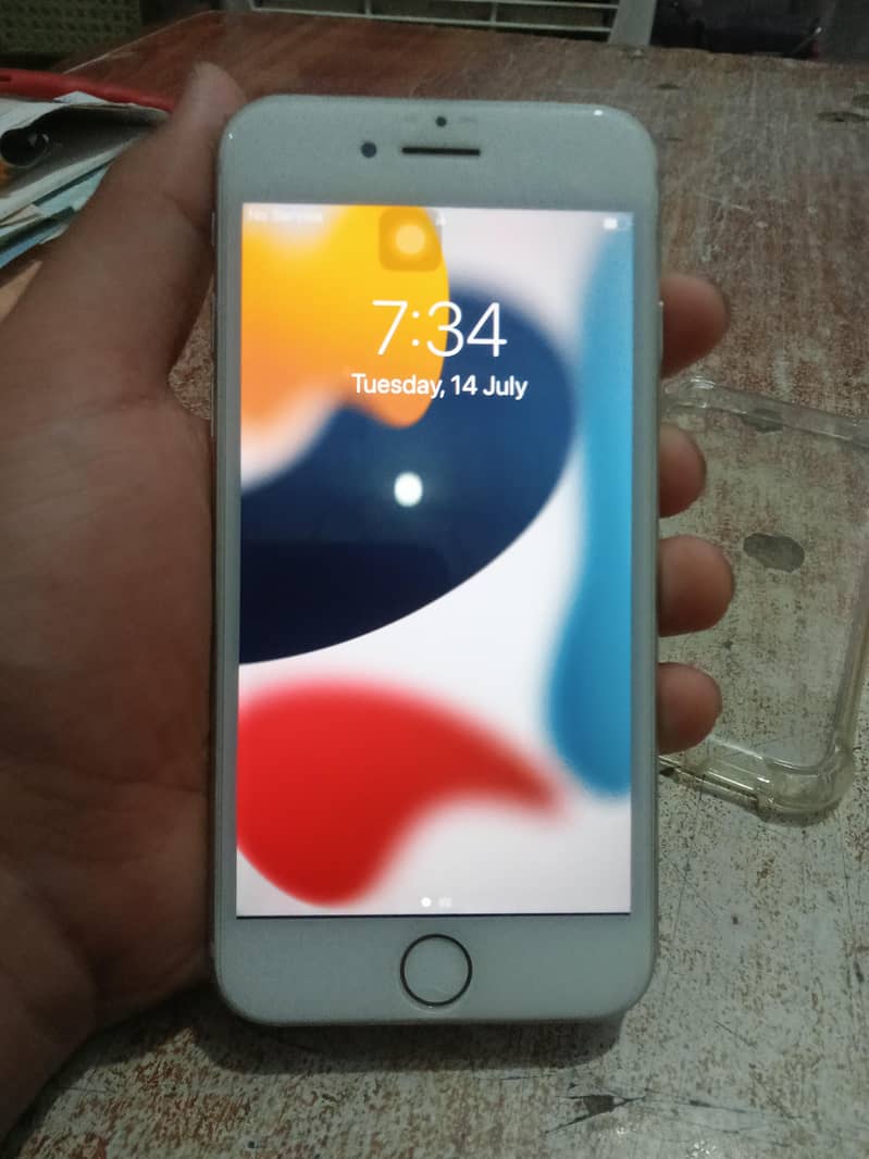 Apple iPhone 7 0