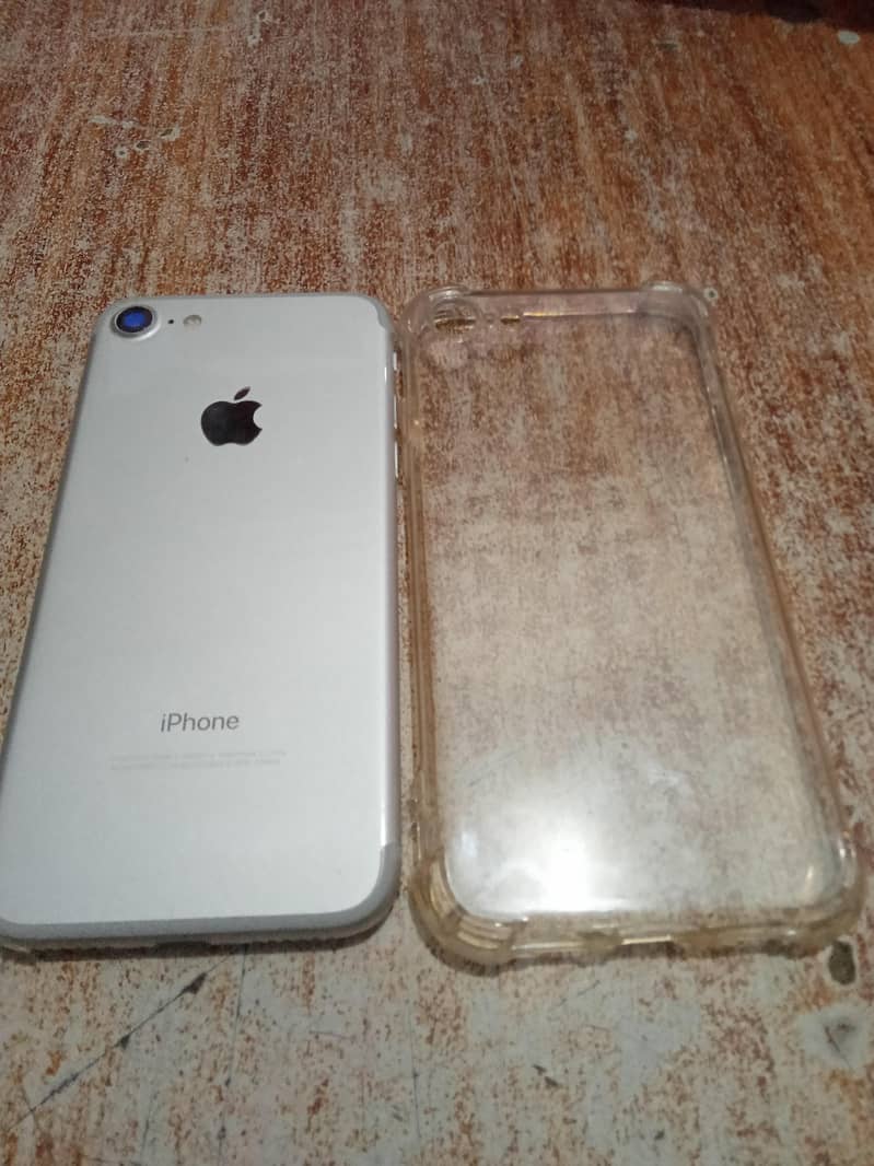 Apple iPhone 7 11