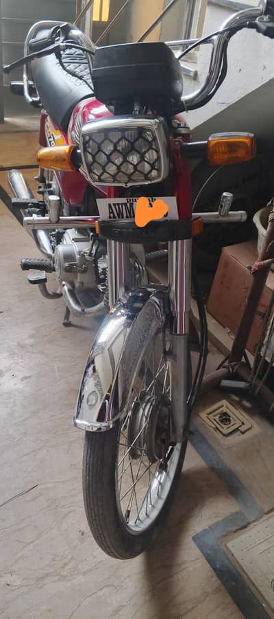 Honda CD 70 model 2024/25. Arifwala city what's up no 03006941074
