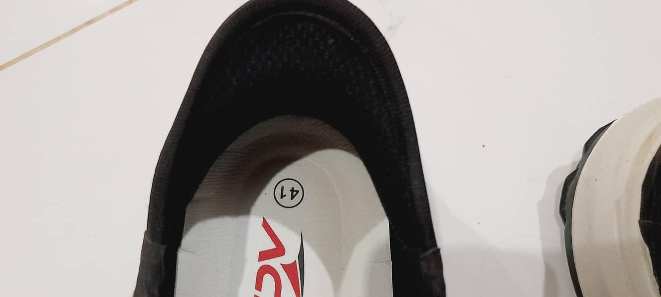 SNEAKERS 5