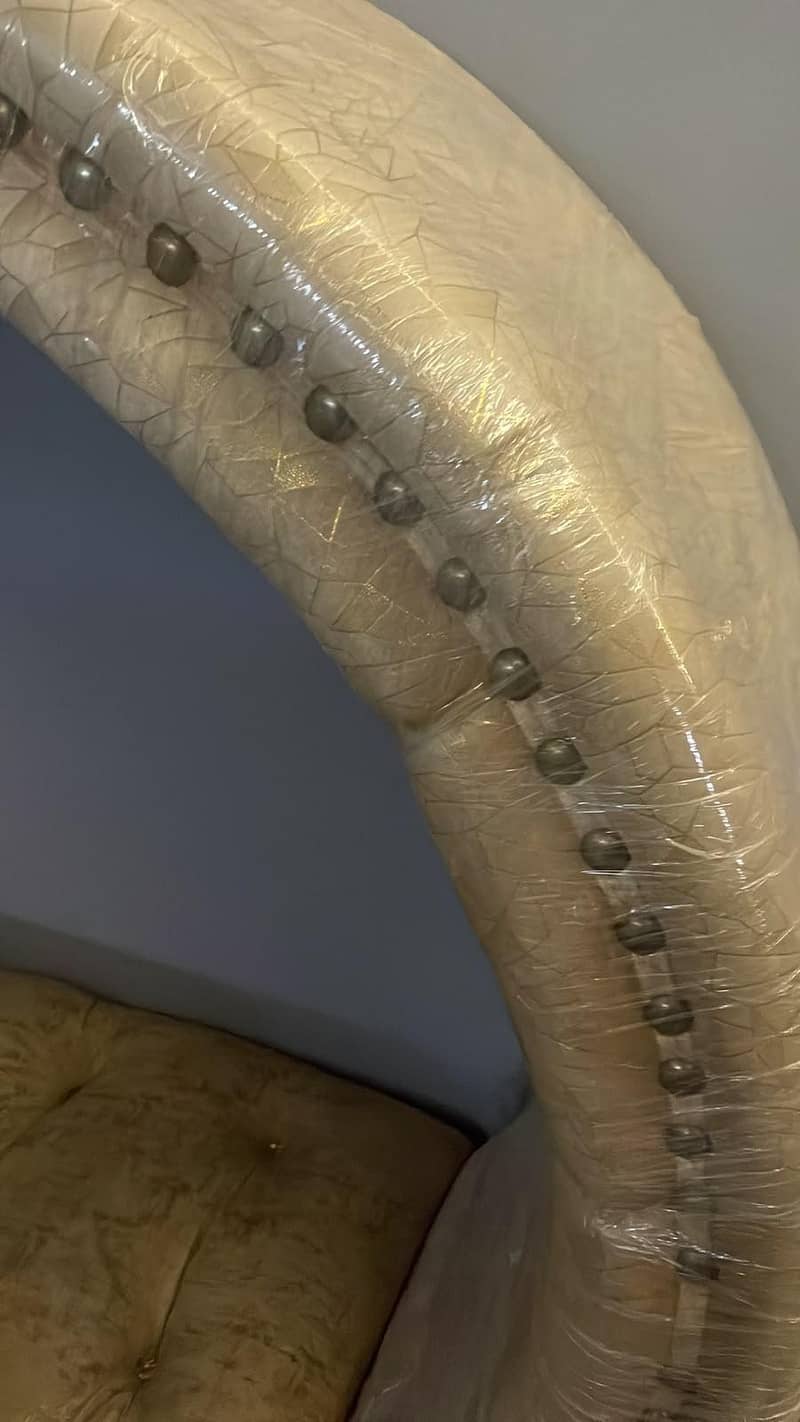 Beautiful Ring Sofa 2
