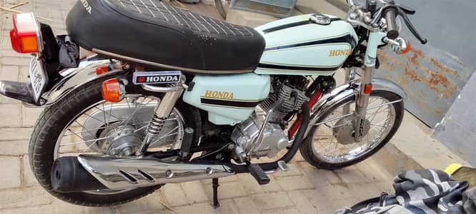 Unique 125 Model 2018