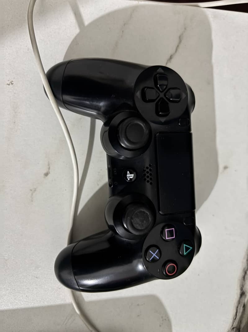 Original DualShock 4 V1 controller 0