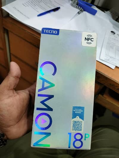 Tecno Camon 18P 8/128 with box