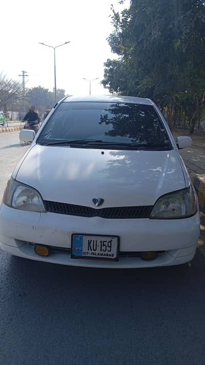 Toyota Platz 2001