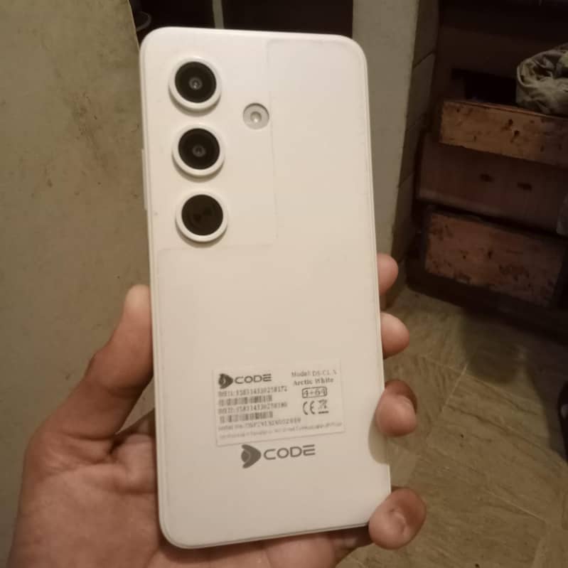 Dcode Bold 4