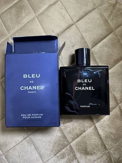 Perfume Bottles Chanel / Suvage/ Moschino /Gucci