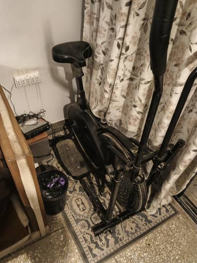 elliptical gym cycle with seat