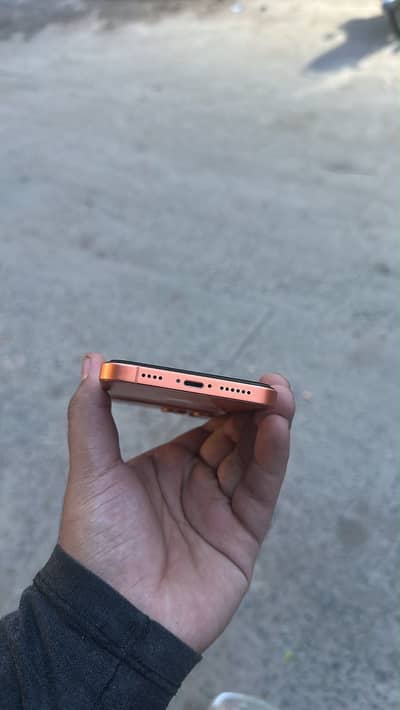 Apple iPhone Xr convert into 17 pro