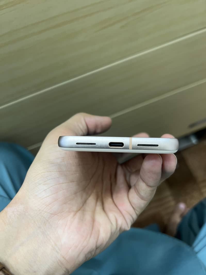 Google Pixel 8 1