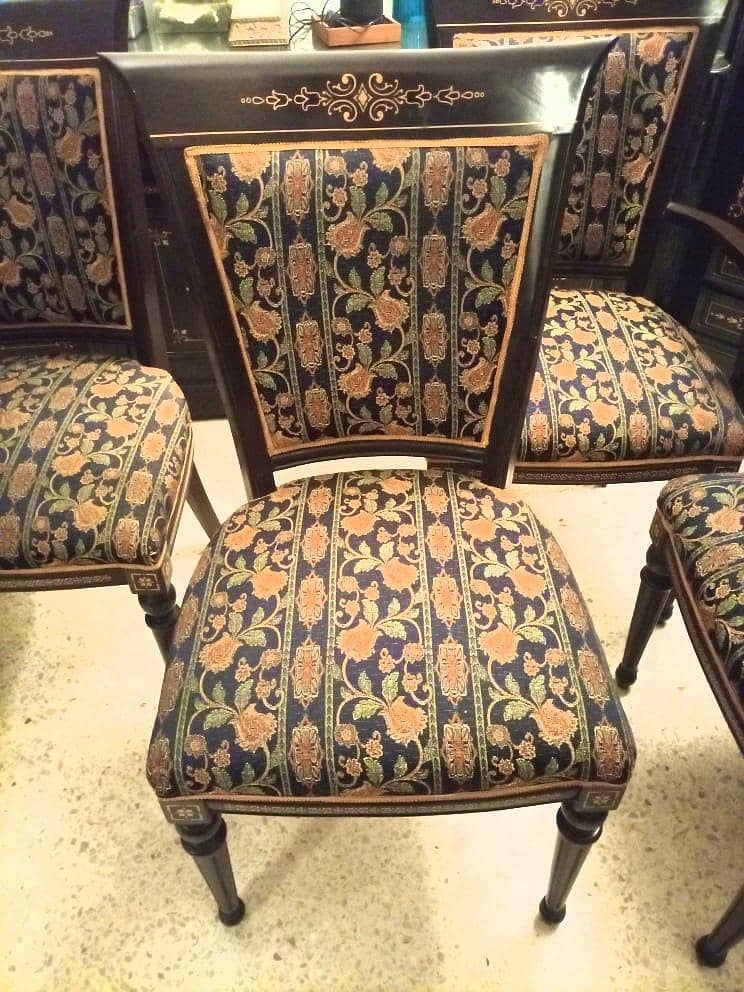 Dining table set 0