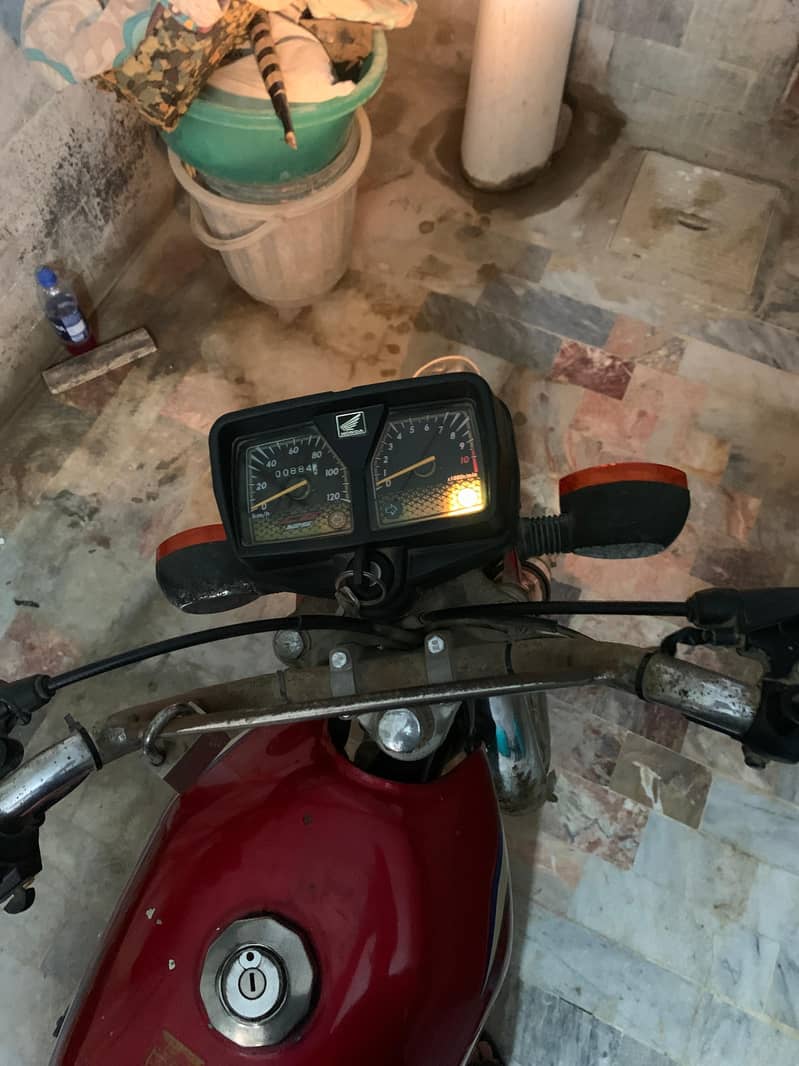 125 2017 model 4