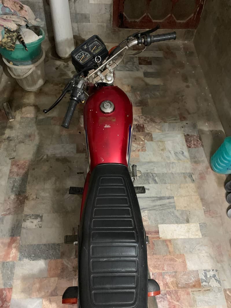 125 2017 model 5