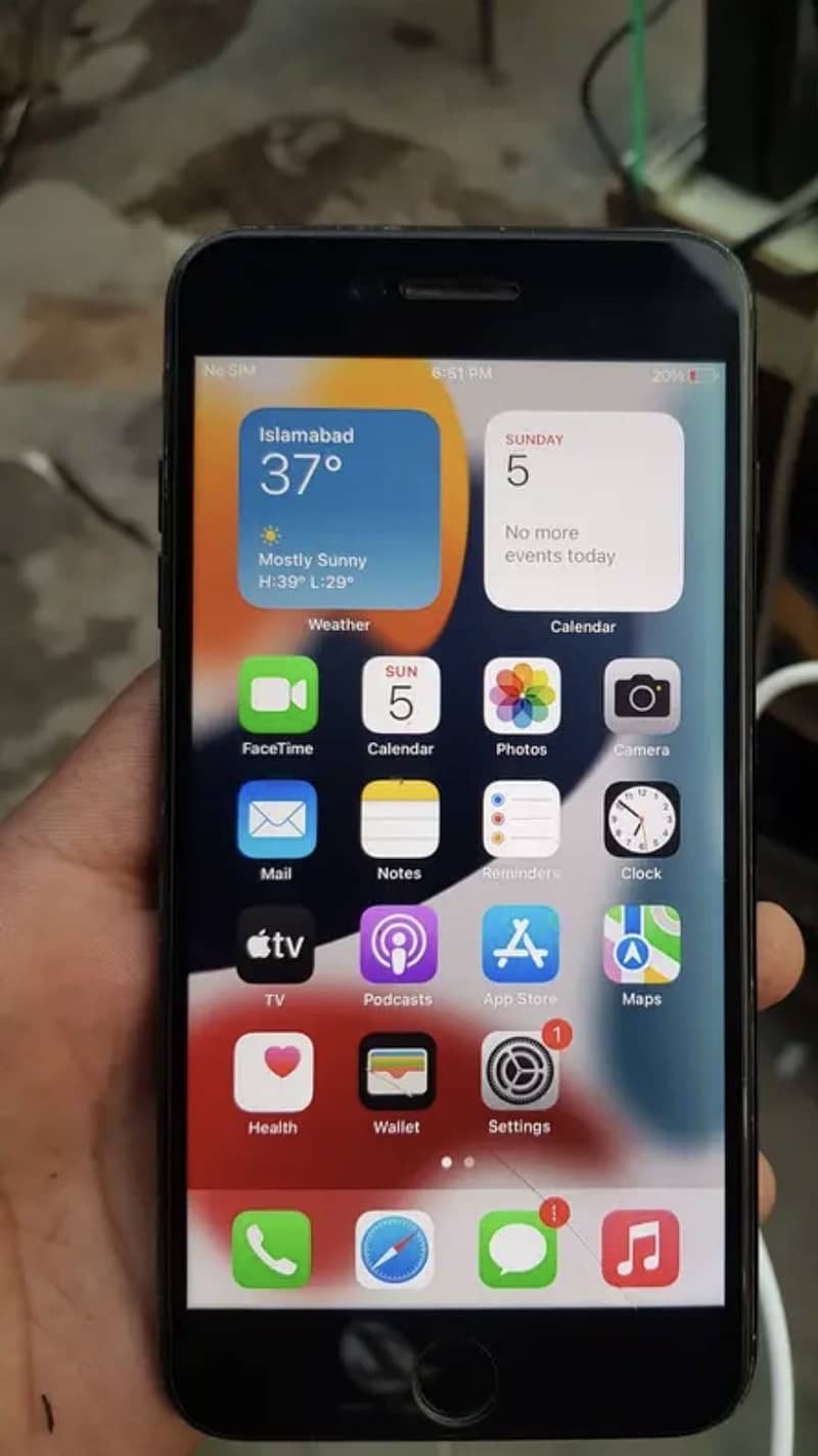 Apple iPhone 7 Plus 1