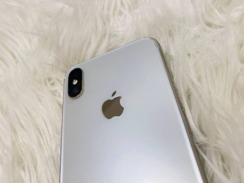 Apple iPhone X 11