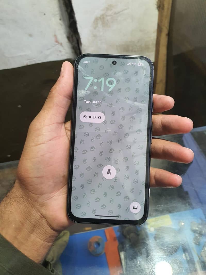 Google Pixel 8a 1