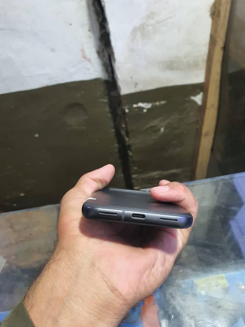 Google Pixel 8a 3