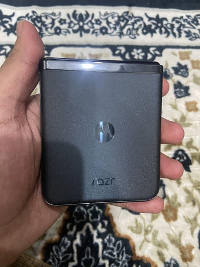 Razr 40 ultra 256 gb uk-nonpta