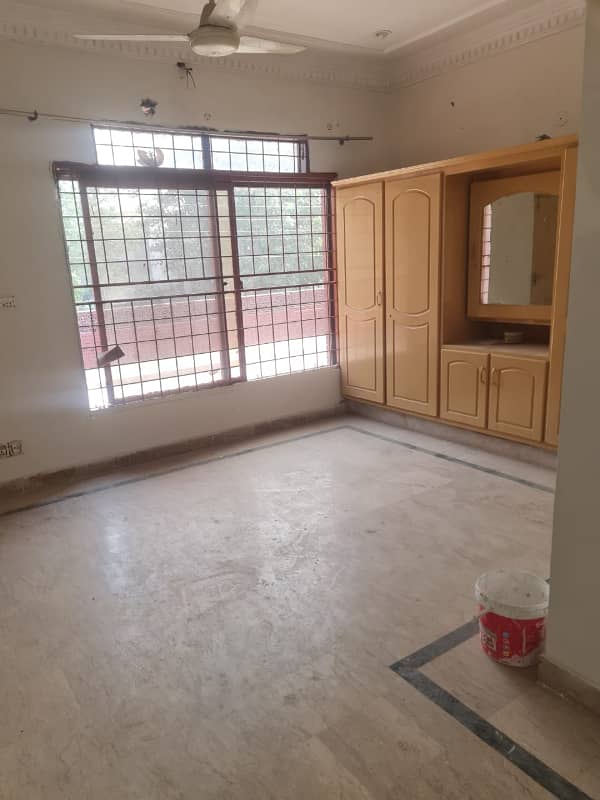 Upper portion for Rent 6