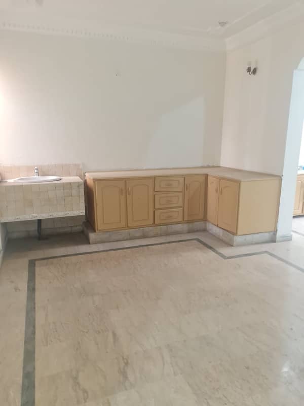 Upper portion for Rent 8