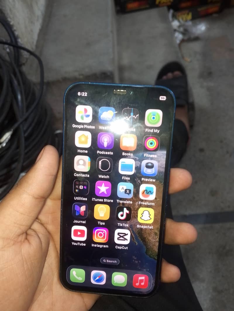 Apple iPhone 12 1