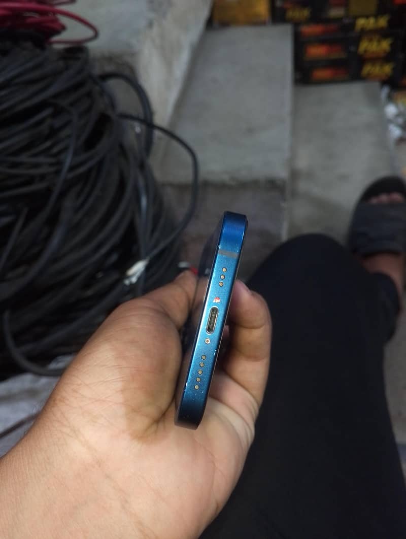 Apple iPhone 12 5