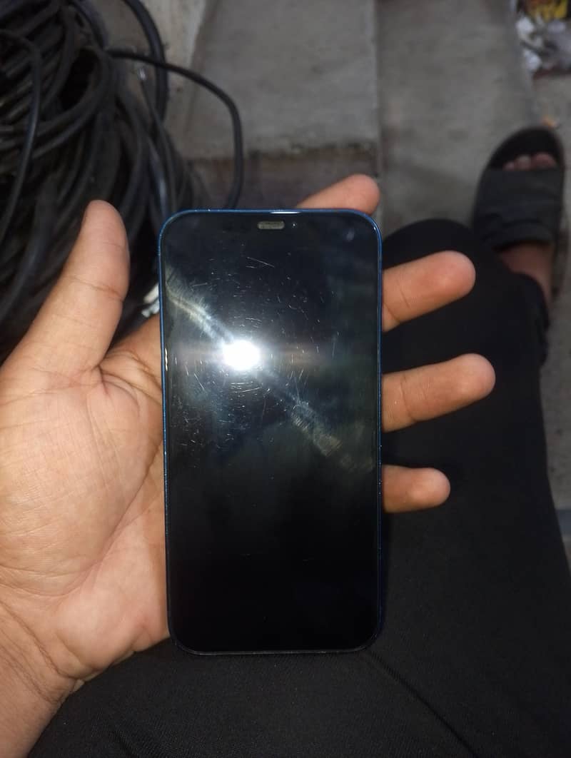 Apple iPhone 12 11