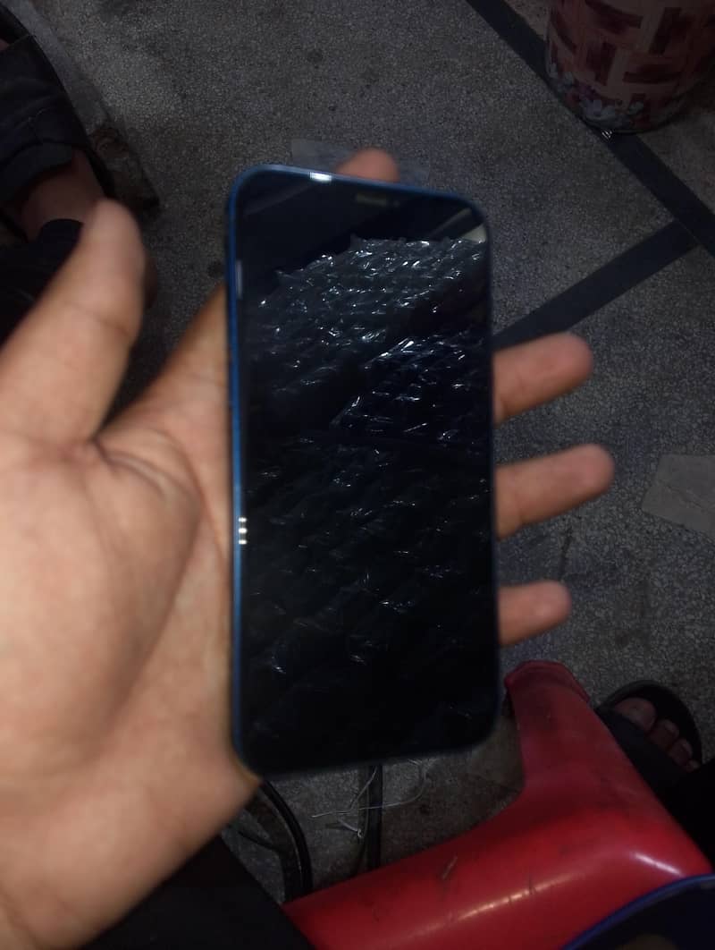 Apple iPhone 12 12