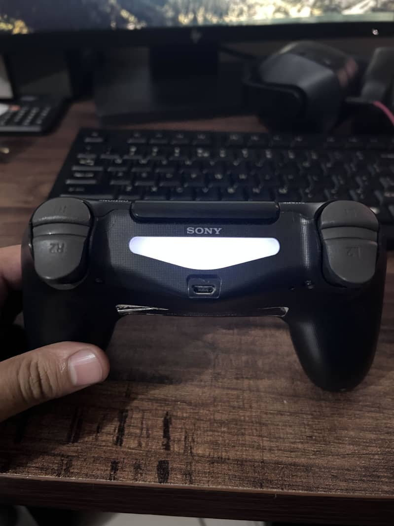 Playstation 4 original controller box pulled 1