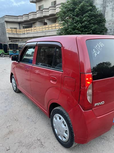 Nissan Pino 2012