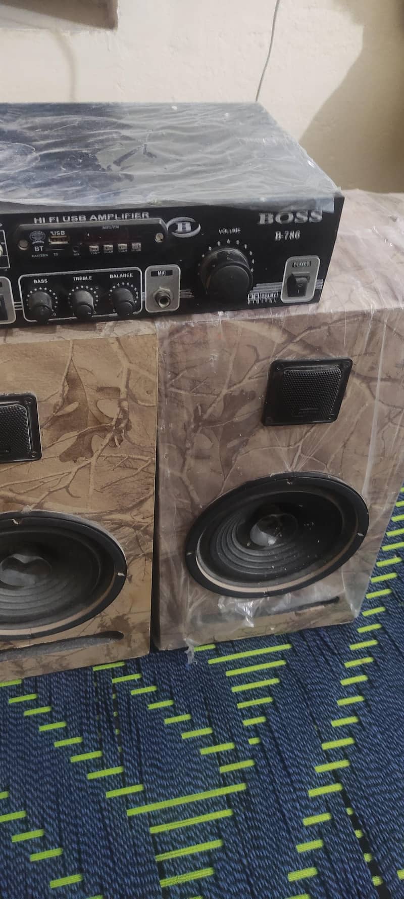 speakers 1