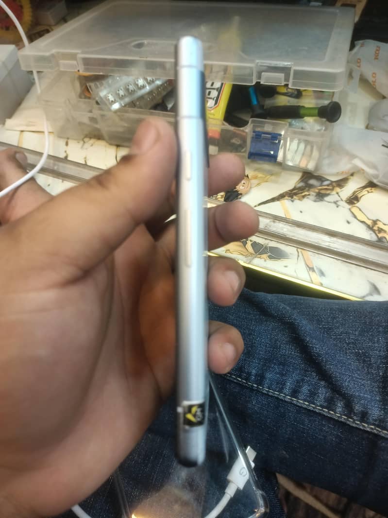 Google pixel 7A 1
