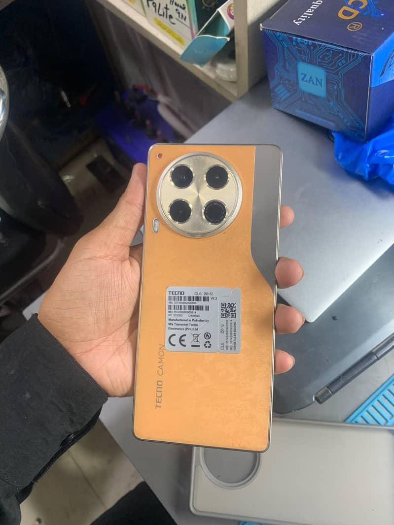 Tecno CAMON 30 4
