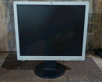 hp monitors 10/10 condition all ok with power cable