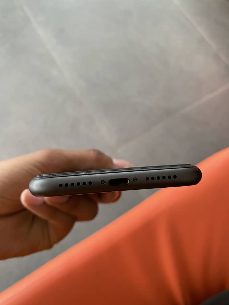 Apple iPhone 11 2