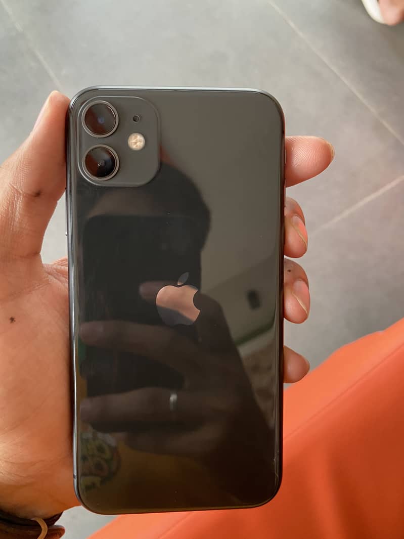 Apple iPhone 11 4