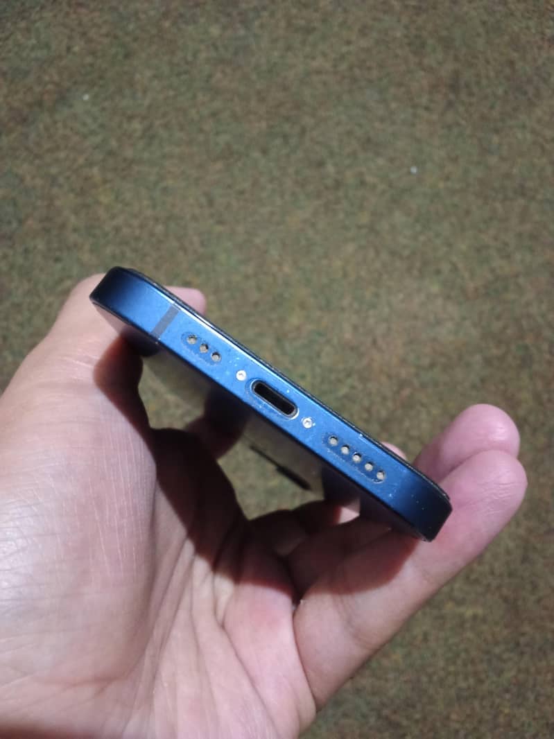 Apple iPhone 12 5